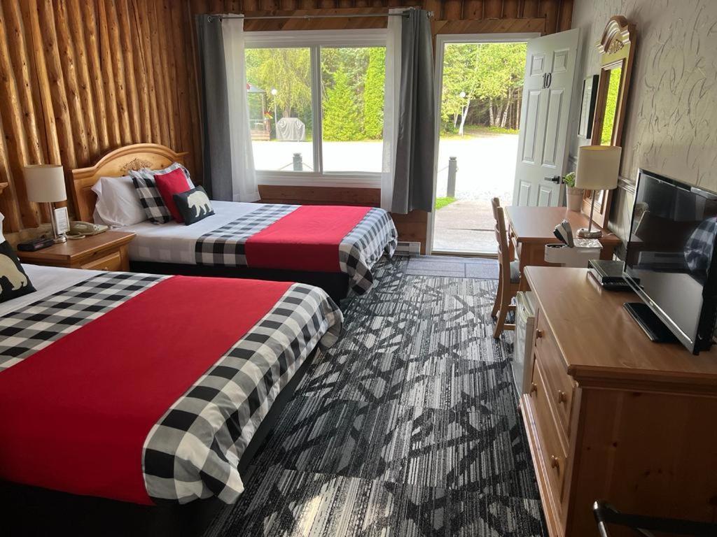 Mystic Isle Motel Wawa Eksteriør bilde
