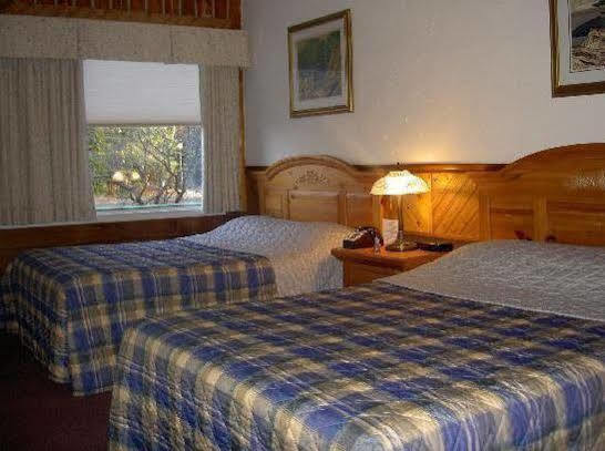 Mystic Isle Motel Wawa Eksteriør bilde